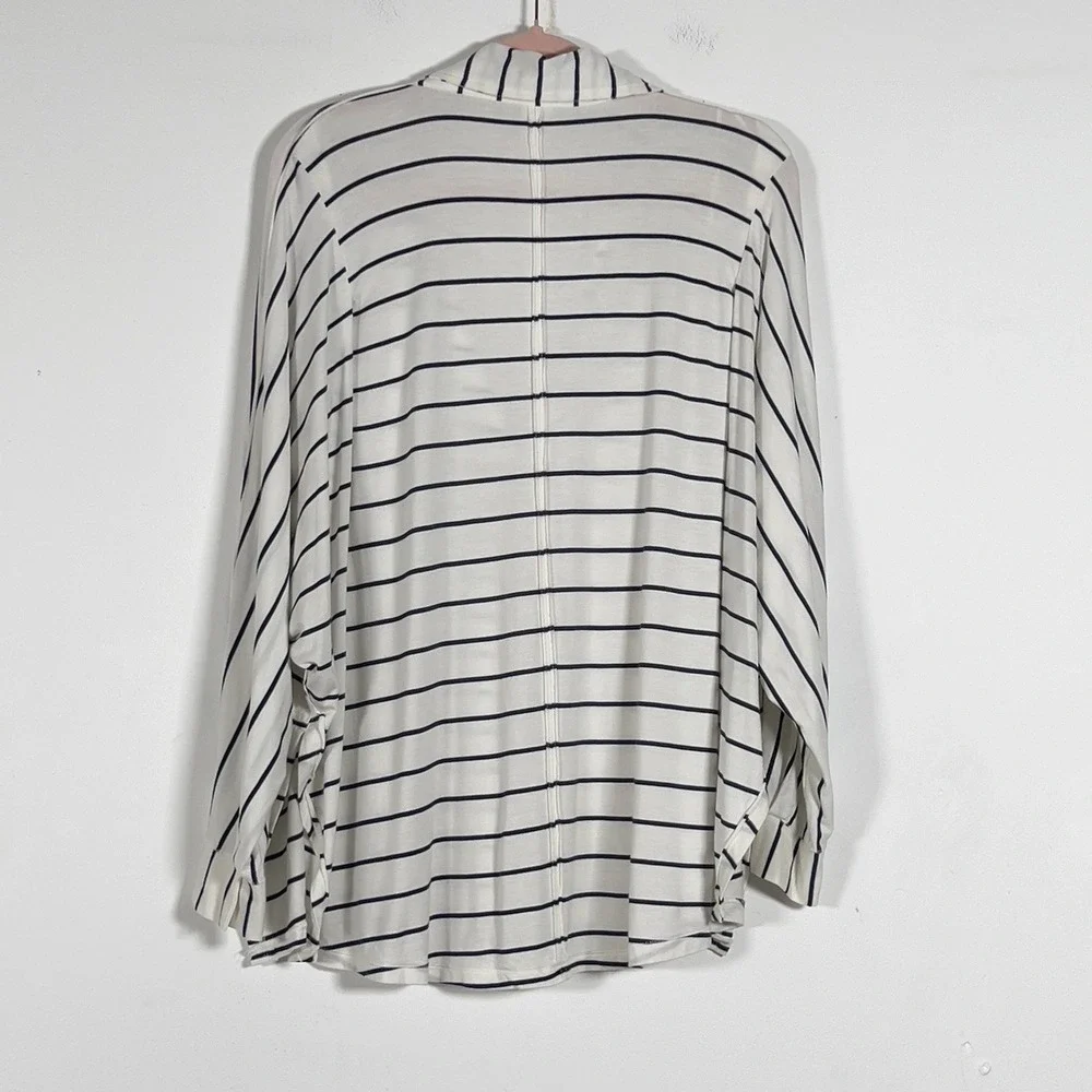We‎ The Free Can't Fool Me Oversized Top Sz M Ivory Black Striped Dolman Sleeves